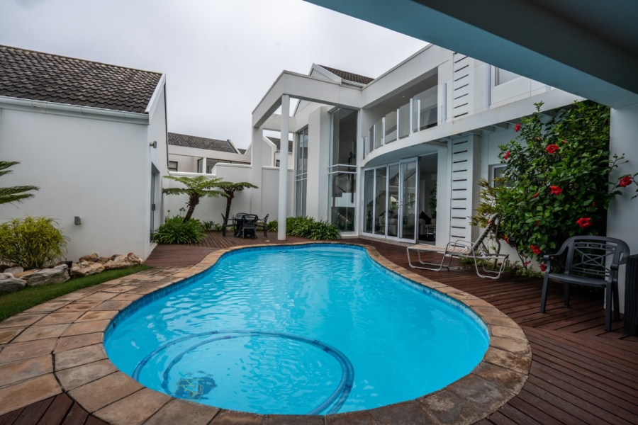 6 Bedroom Property for Sale in Royal Alfred Marina Eastern Cape